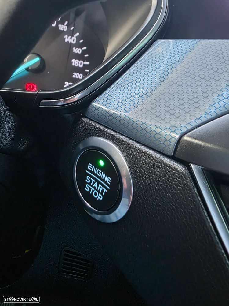 Ford Focus 1.0 EcoBoost Active X - 25