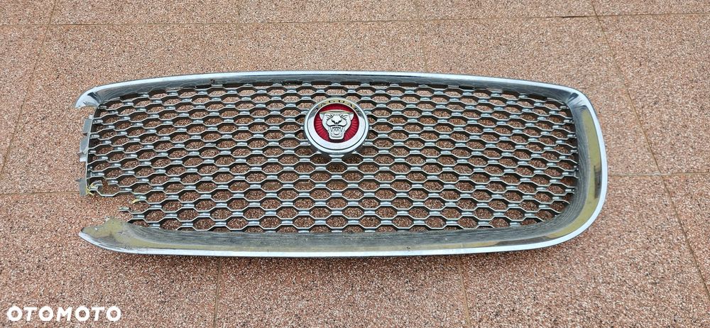 Jaguar XJ 351 LIFT 2015-2019 Atrapa zderzaka przedniego Grill Kratka środkowa znaczek emblemat logo - 2