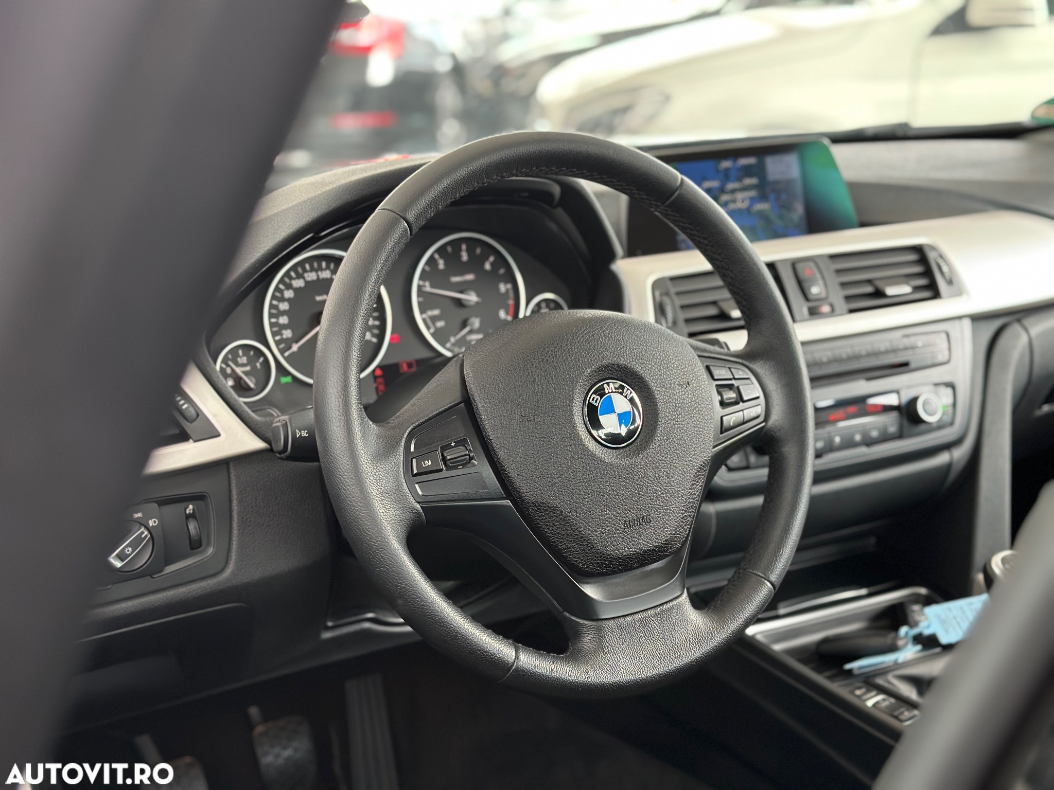 BMW Seria 3 320d - 17