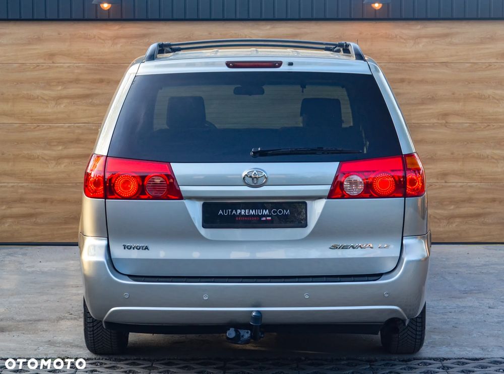 Toyota Sienna - 21