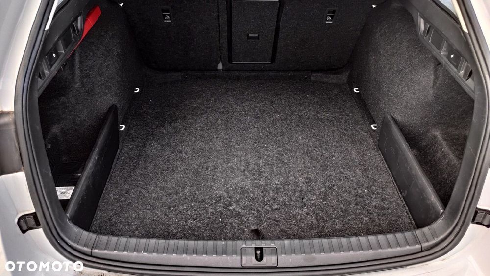 Skoda Octavia 2.0 TDI 4x4 Scout DSG - 10