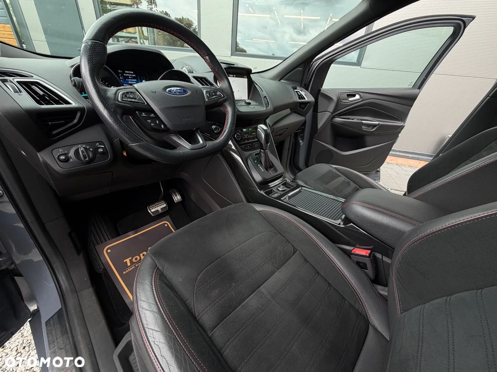 Ford Kuga 2.0 TDCi 2x4 ST-Line - 22