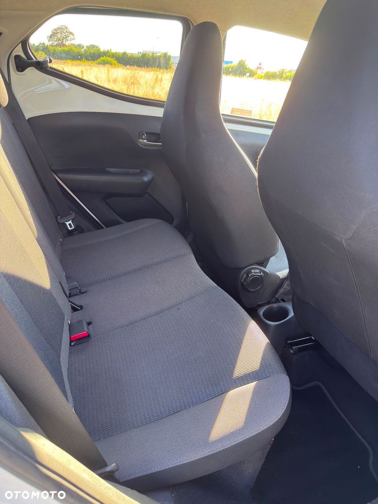 Toyota Aygo x-play - 7