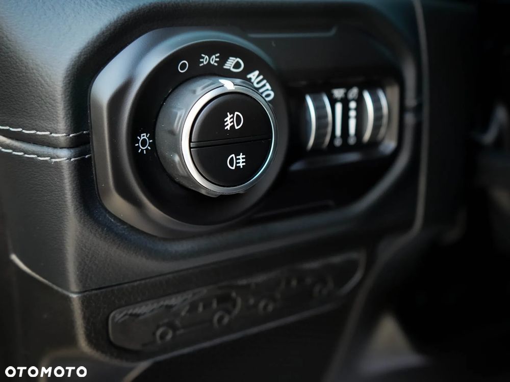 Jeep Wrangler - 21
