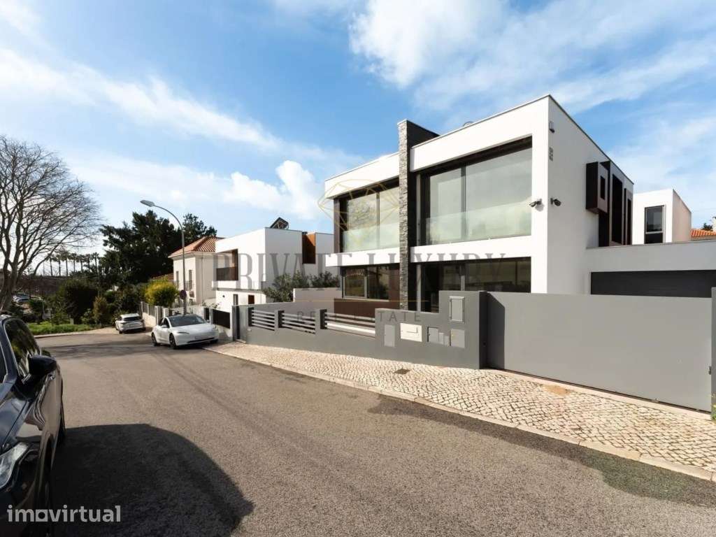 Moradia T4 Contemporânea com Piscina em Caxias - Grande imagem: 3/27