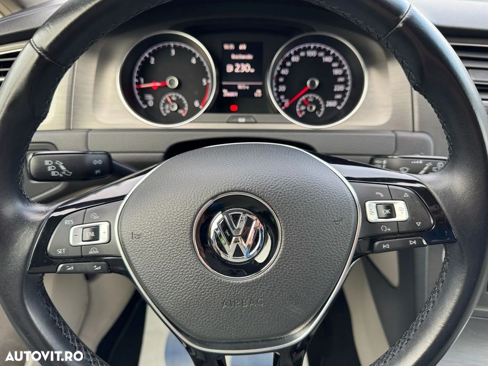 Volkswagen Golf 1.6 TDI BMT Comfortline - 18