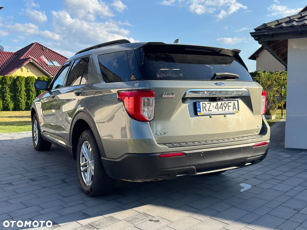 Ford Explorer - 8
