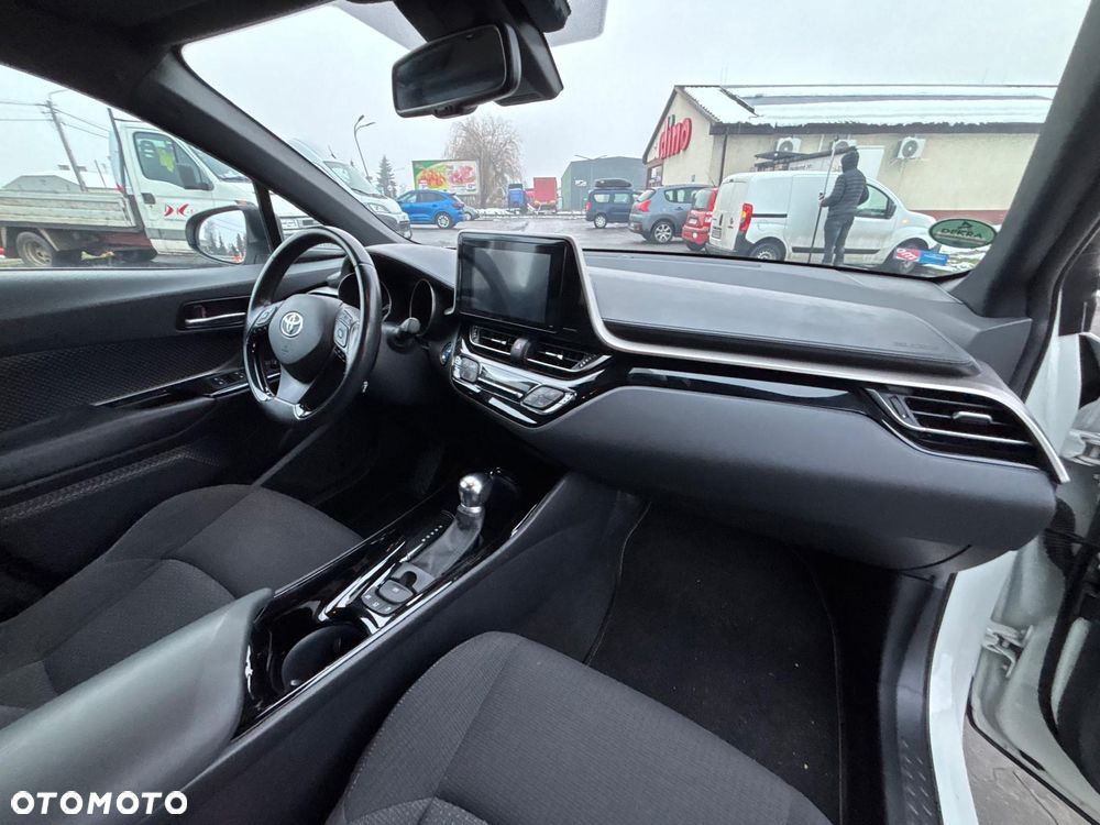 Toyota C-HR 1.8 Hybrid Executive - 32