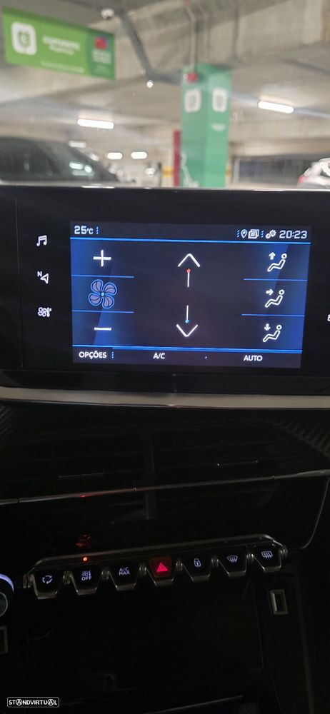 Peugeot 2008 - 11