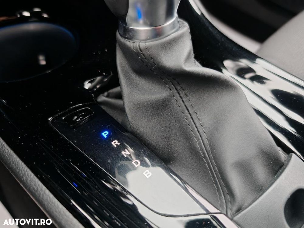 Toyota C-HR Hybrid Business-Edition - 13