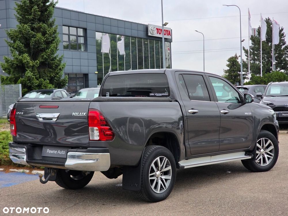 Toyota Hilux 2.4 D-4D Double Cab SR5 4x4 - 8
