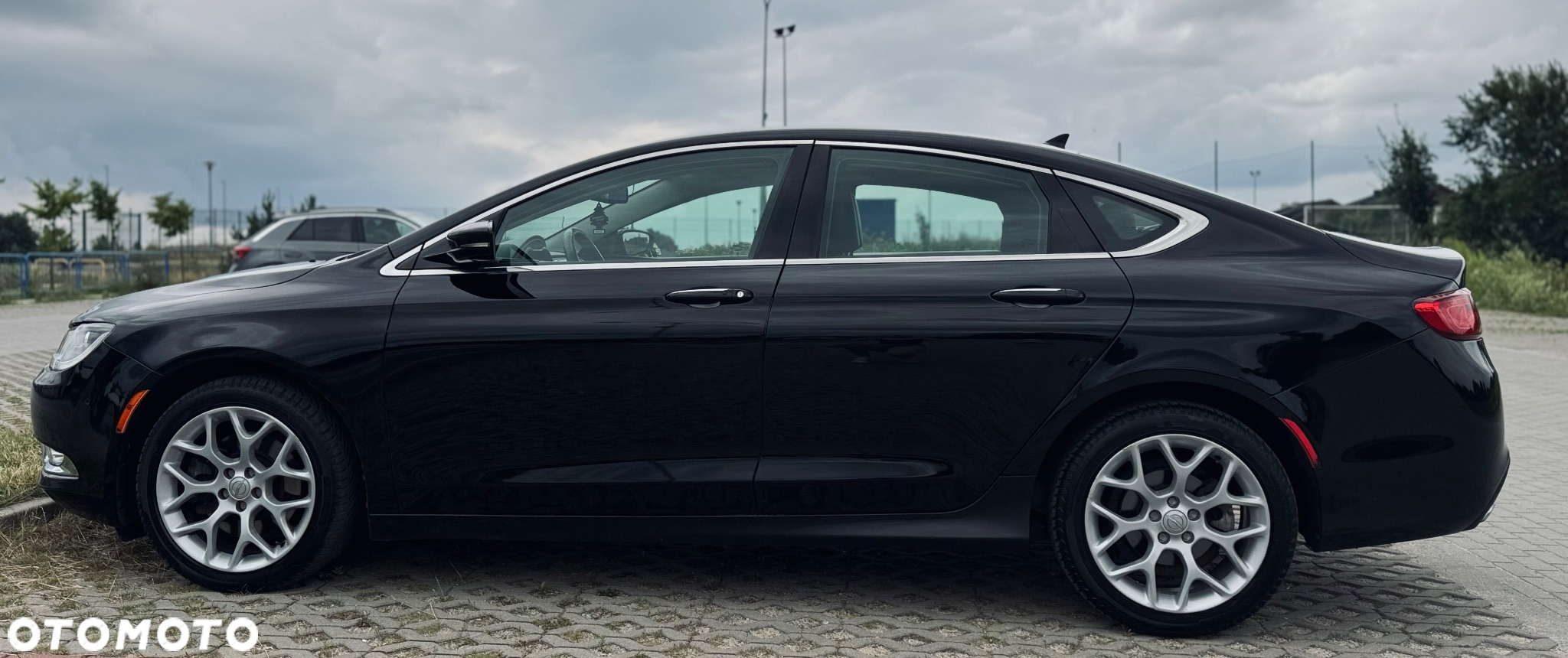 Chrysler 200 - 4