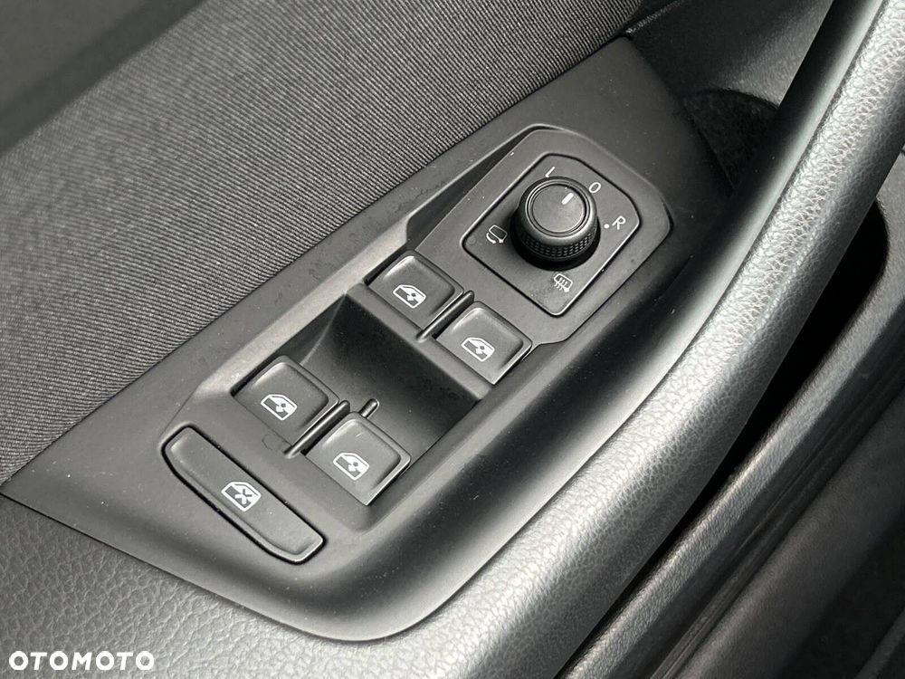 Volkswagen Passat - 21