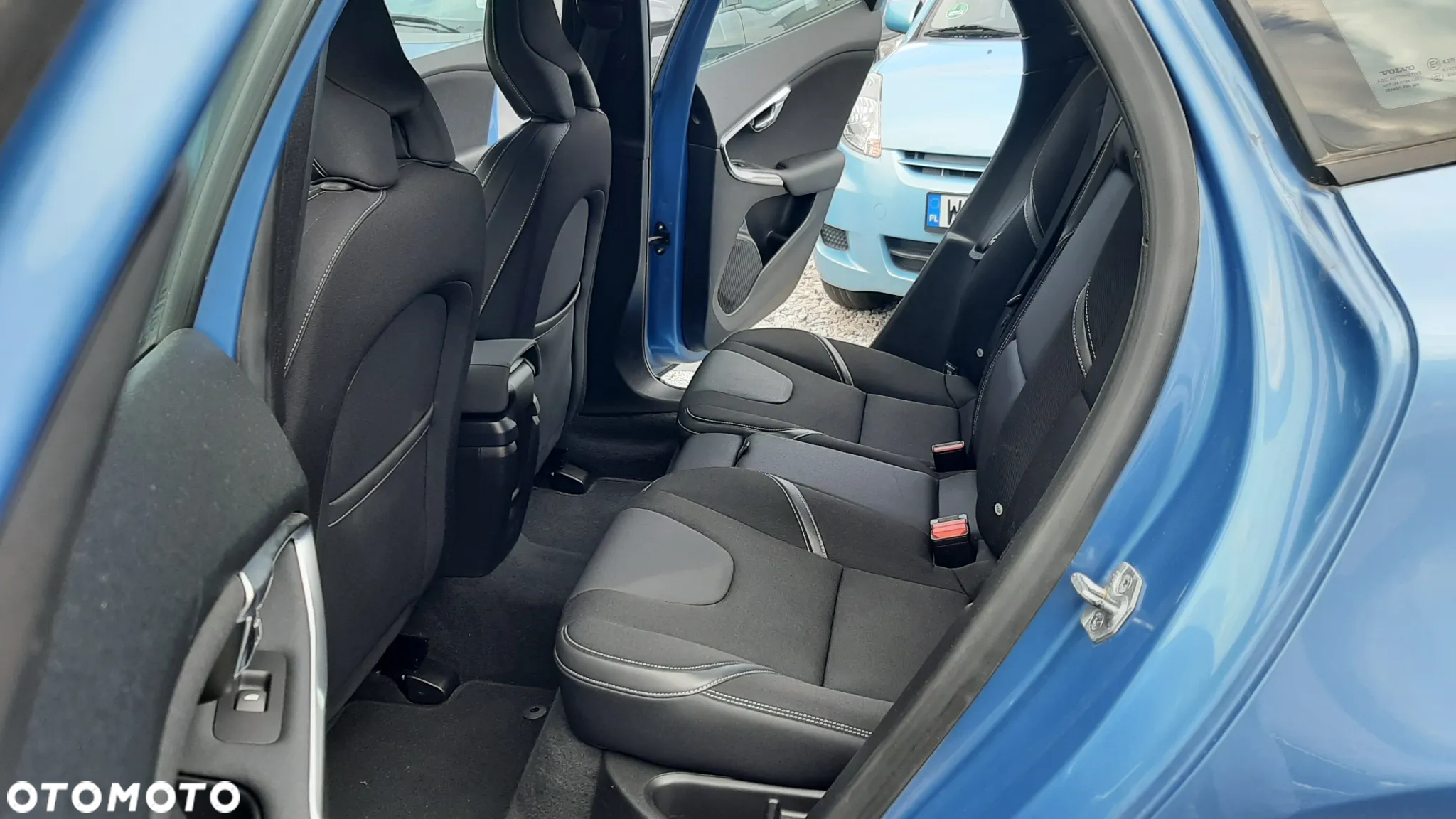 Volvo V40 T4 Momentum - 13