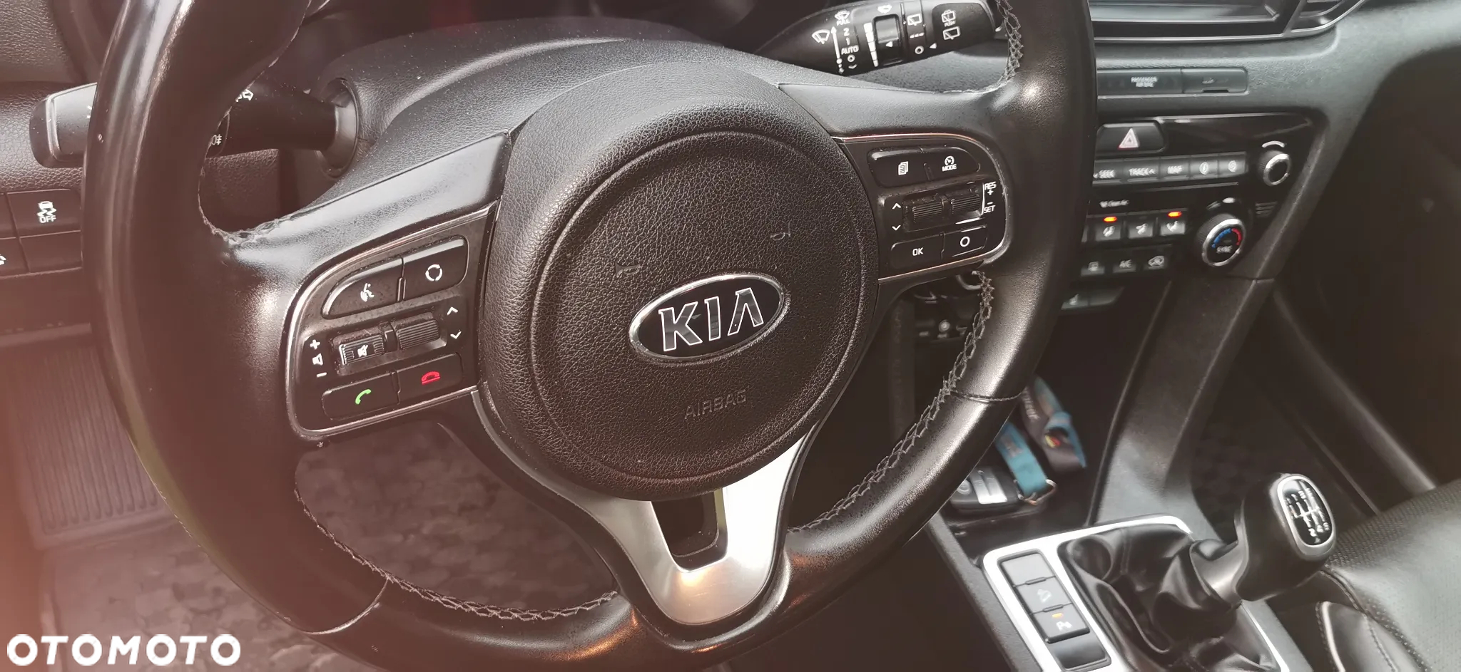 Kia Sportage 1.7 CRDI Business Line L 2WD - 11