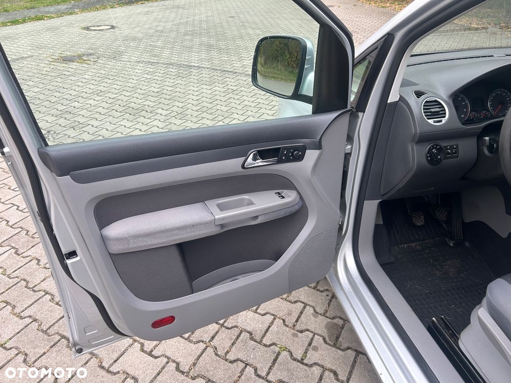 Volkswagen Caddy - 12