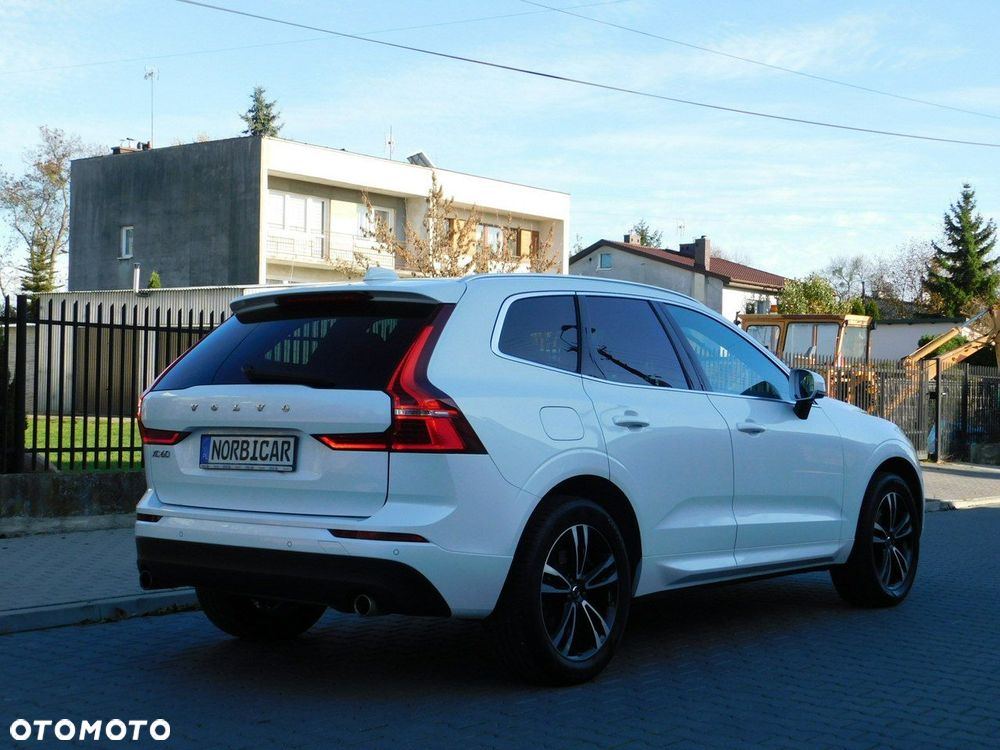 Volvo XC 60 D4 Momentum Pro - 4