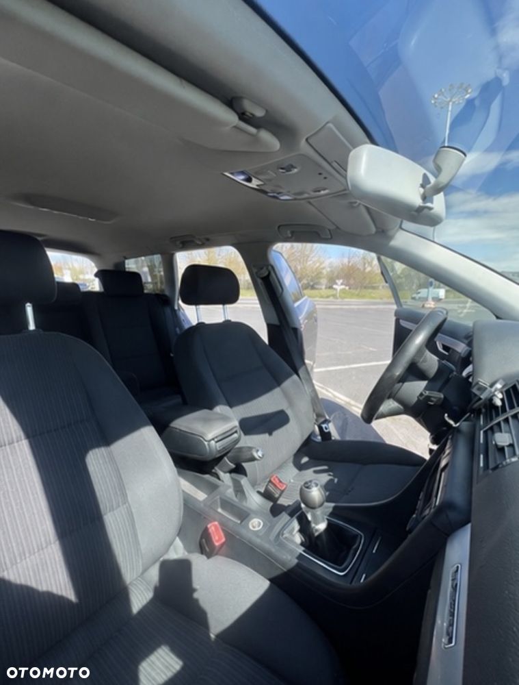Audi A4 Avant 2.0 TDI DPF quattro - 17