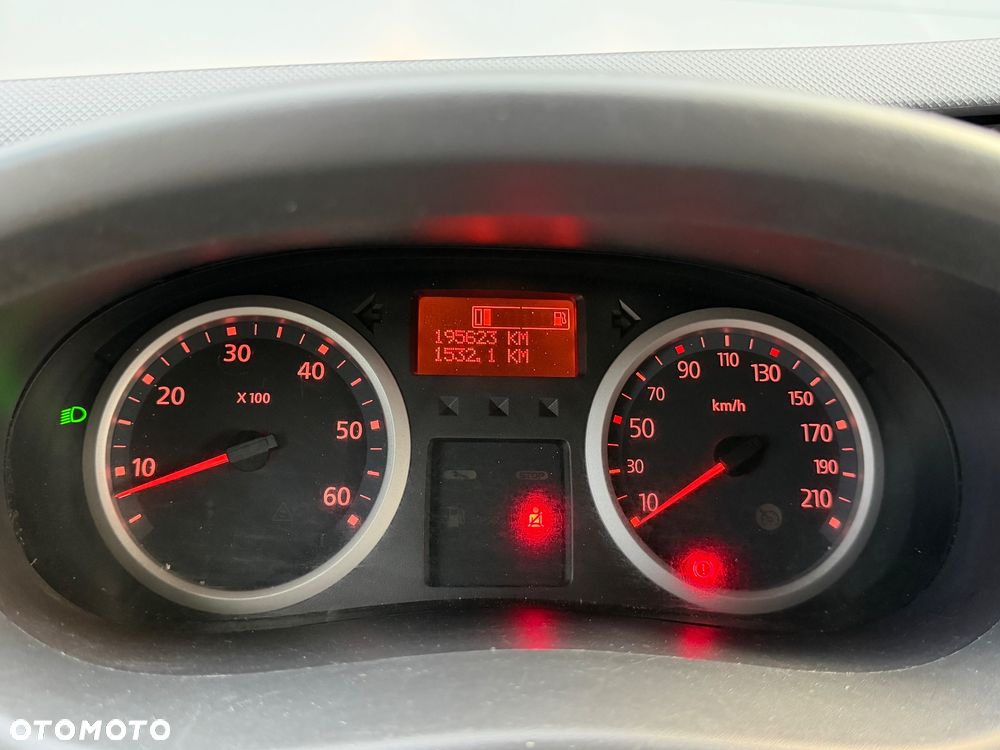 Renault Trafic - 12