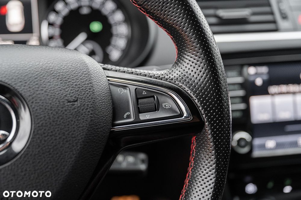 Skoda Octavia 2.0 TSI RS DSG - 21