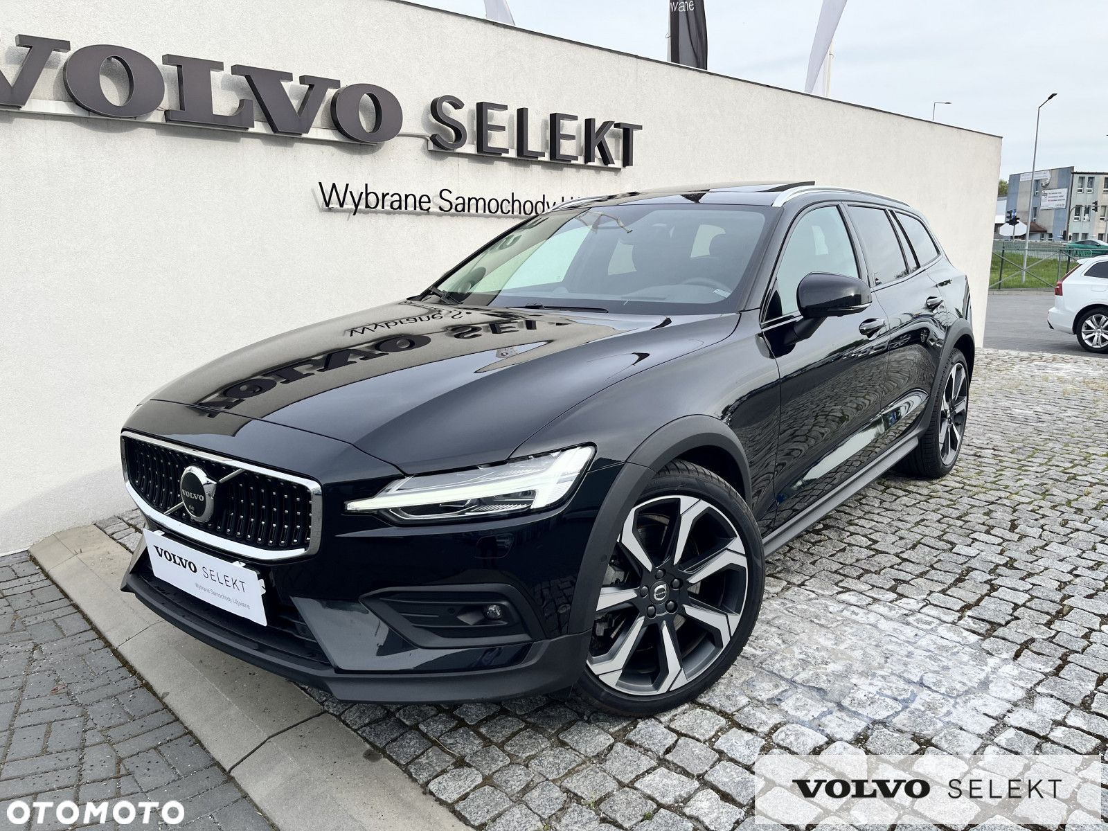 Volvo V60 Cross Country - 4