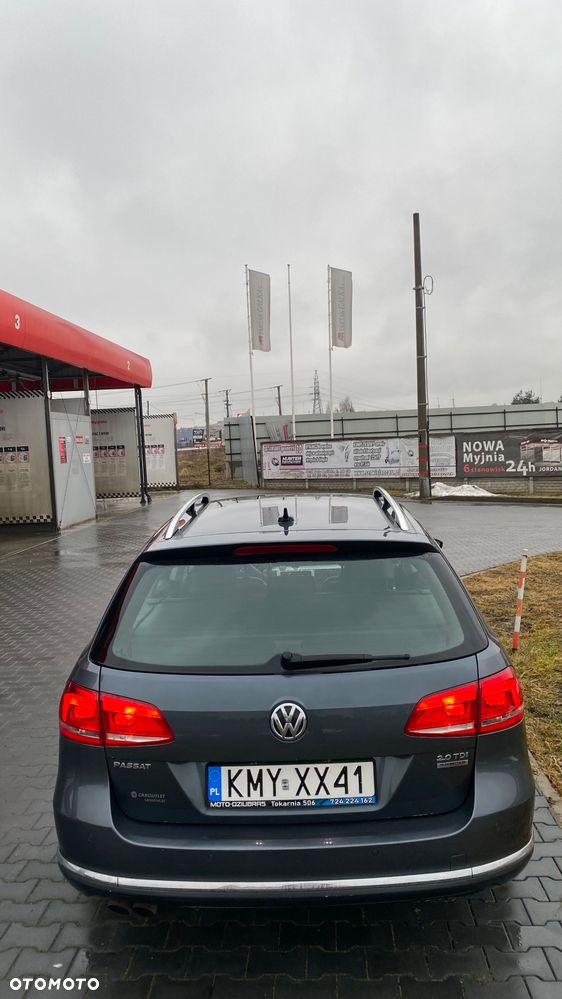 Volkswagen Passat - 13