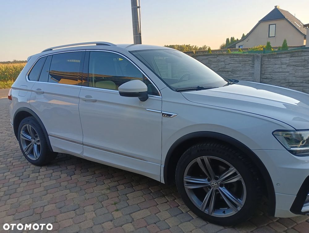 Volkswagen Tiguan 2.0 TDI SCR R-Line - 16