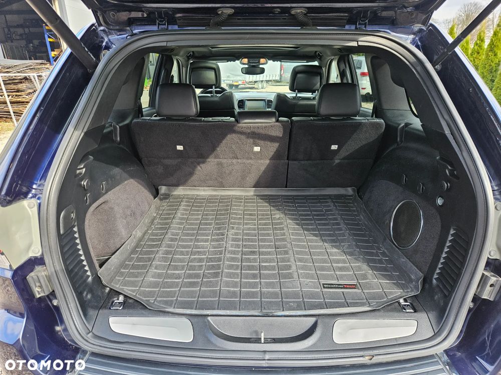 Jeep Grand Cherokee - 16
