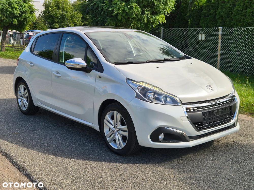 Peugeot 208 PureTech 82 Allure - 2