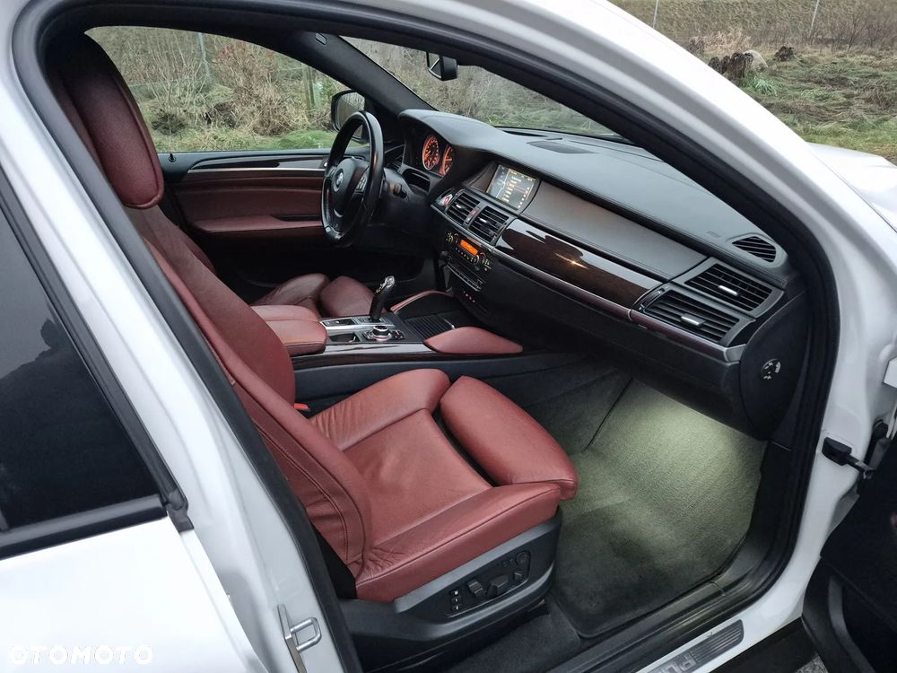 BMW X6M - 8