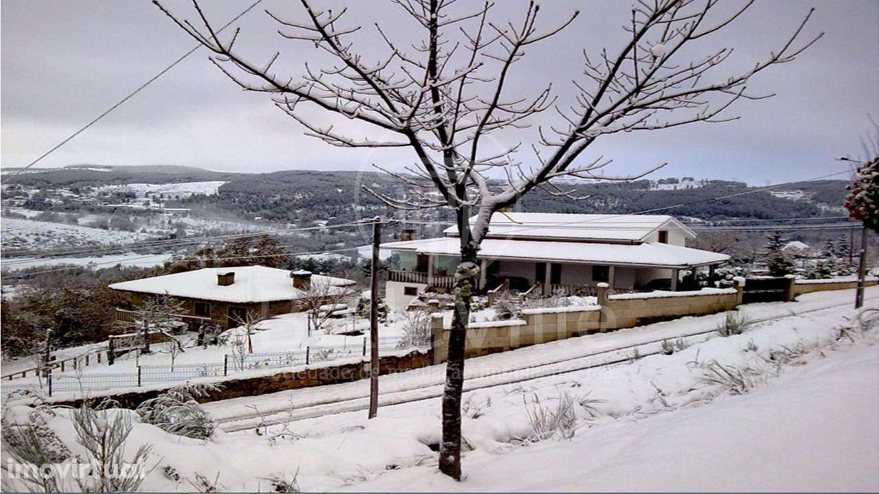 Duas habitações uni familiares com áreas fantásticas Beça, Boticas - Grande imagem: 2/45