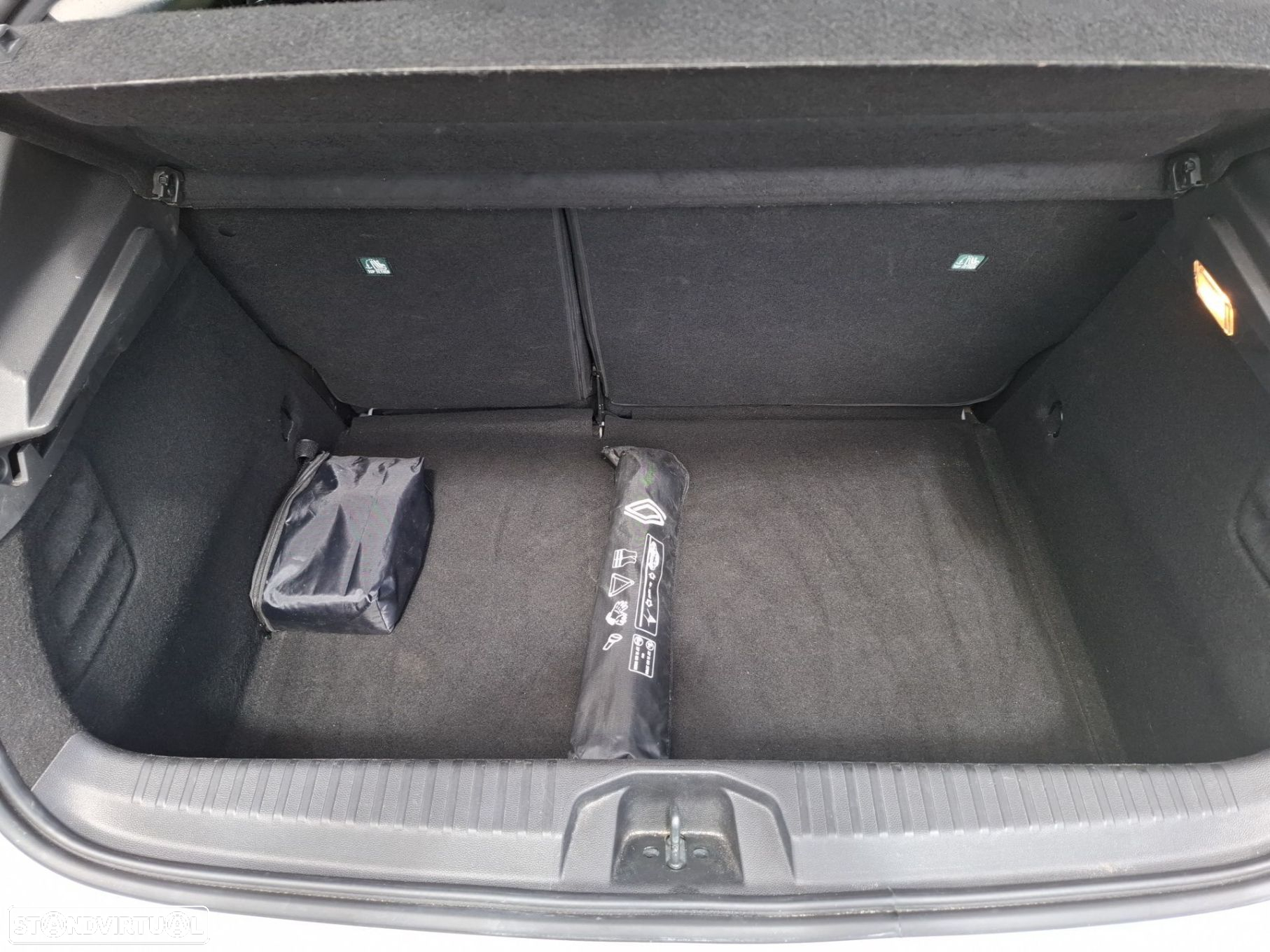 Renault Clio 1.0 TCe Evolution Bi-Fuel - 23