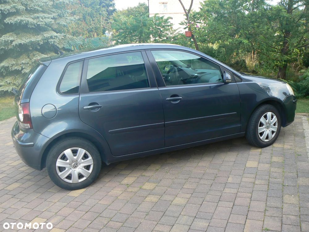 Volkswagen Polo 1.4 16V Trendline - 4