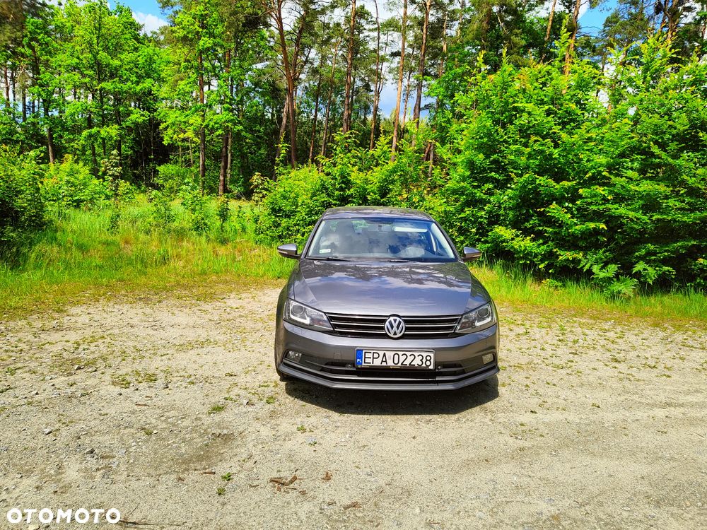 Volkswagen Jetta 2.0 TDI DPF BMT Trendline - 4