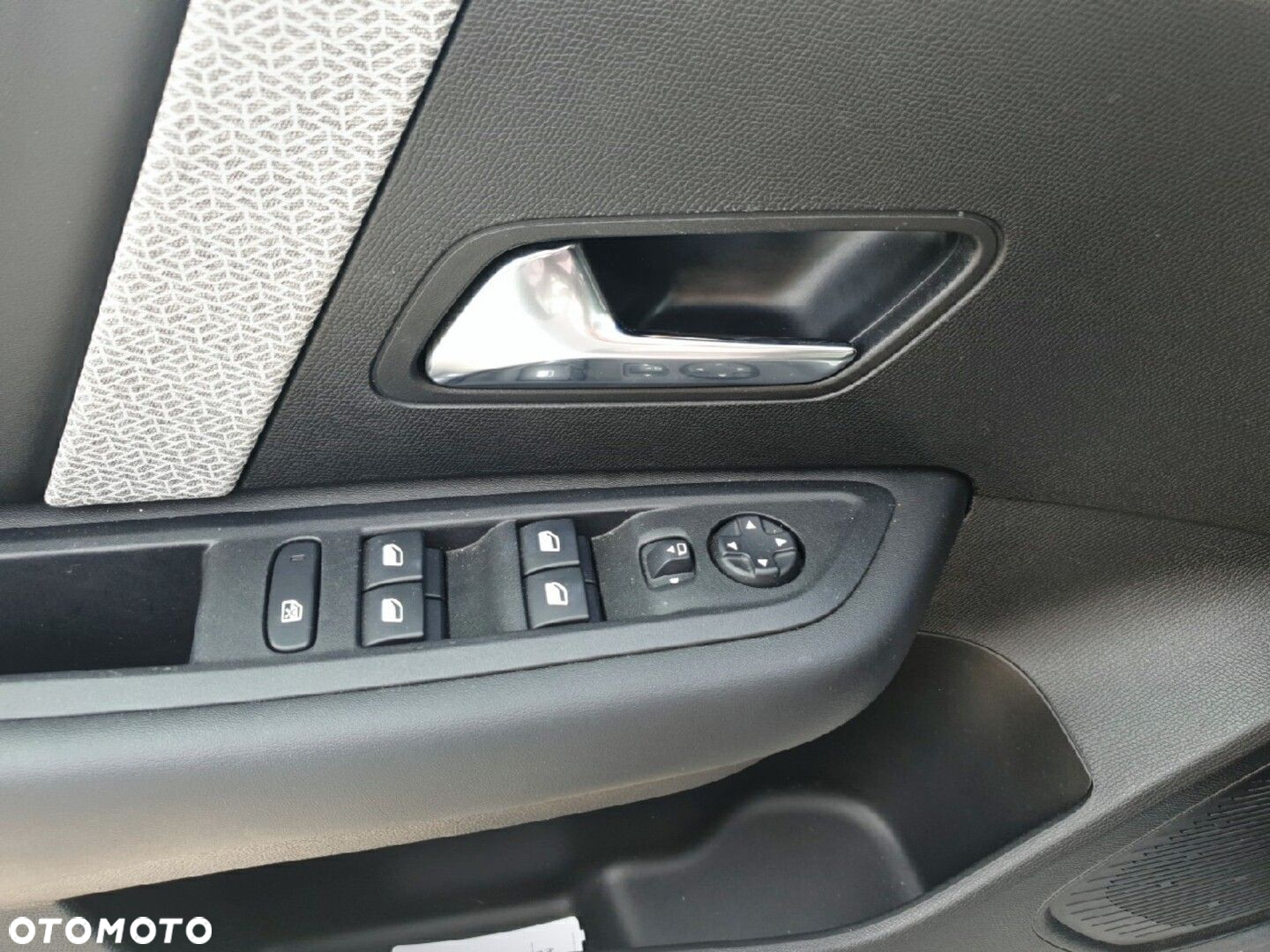 Citroën C4 1.2 PureTech Max S&S - 14