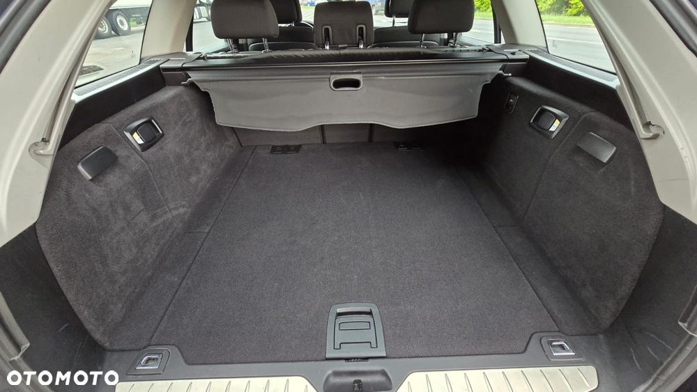 BMW Seria 5 520d - 30