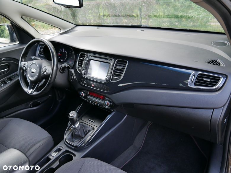 Kia Carens 1.7 CRDi 136 Dream Team Edition - 6