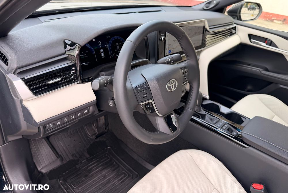 Toyota Camry 2.5 Exclusive - 12