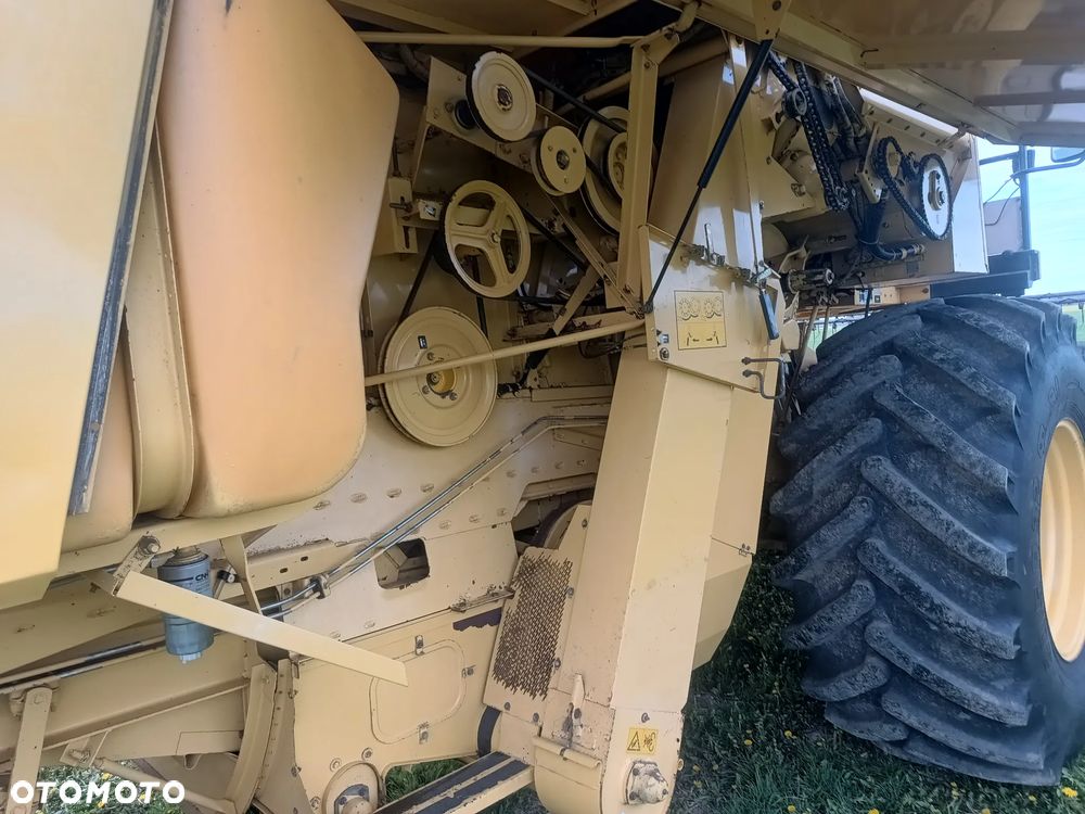 New Holland TX 65 Plus - 26