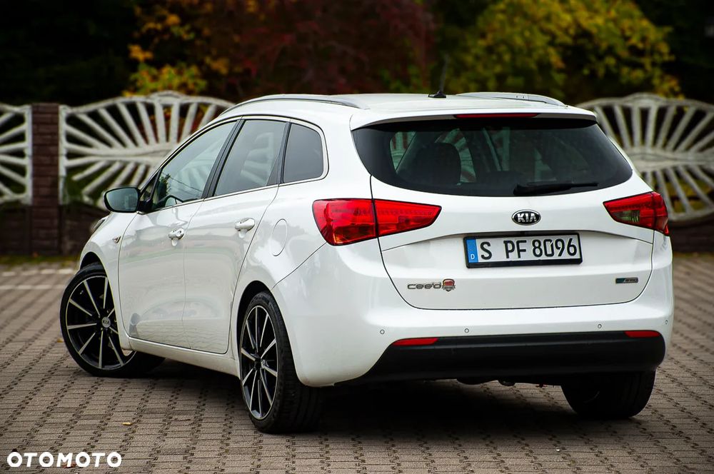 Kia Ceed - 10