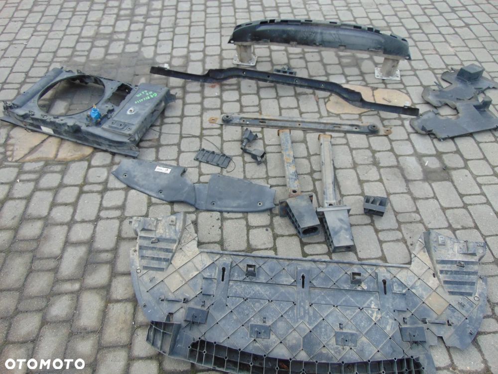 Osłony/belki Citroen c4 picasso 2010 rok mozna kupowac na poszczególne elementy dzwonic - 4