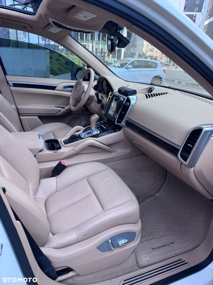 Porsche Cayenne - 29