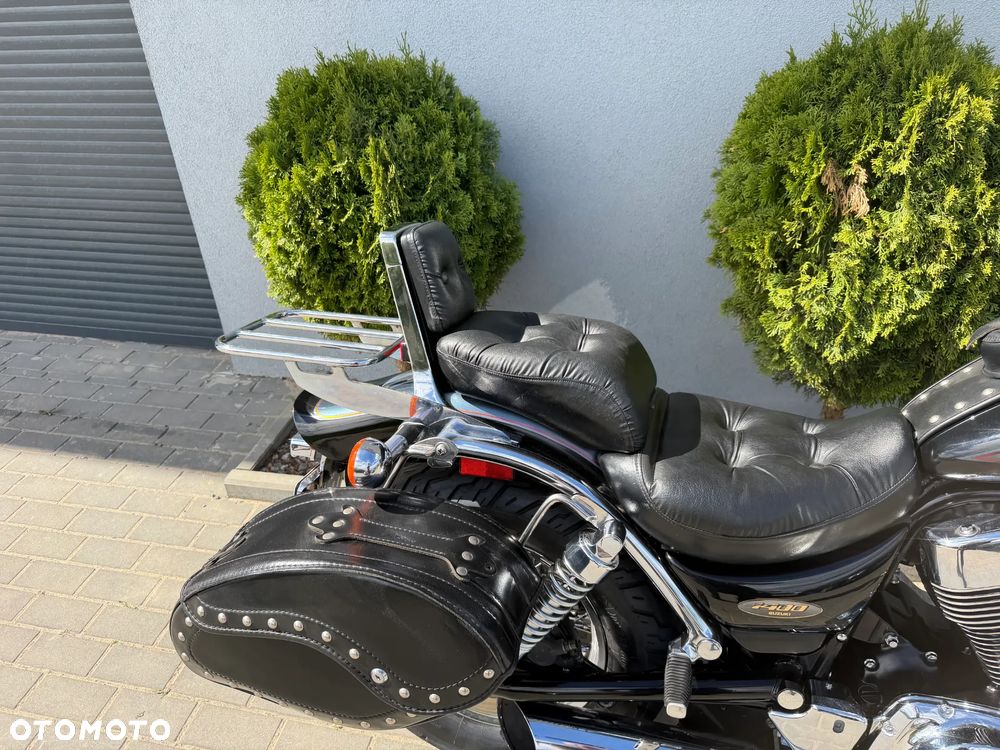 Suzuki Intruder - 20