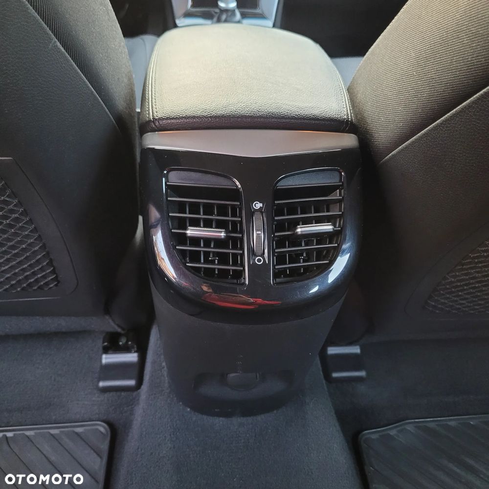 Hyundai i40 1.6 GDI Comfort + - 32