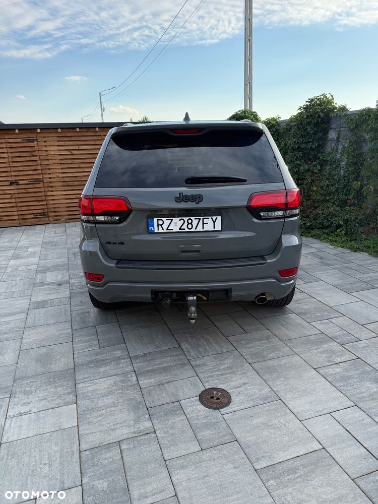 Jeep Grand Cherokee - 4