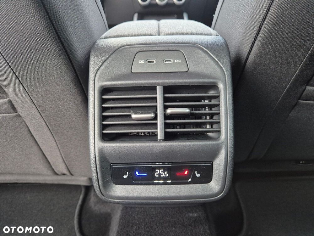 Skoda Superb 2.0 TSI Edition 130 DSG - 32