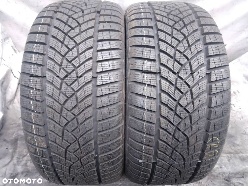 Goodyear UltraGrip Performance + 255/40 R19 100V 2022 - 1