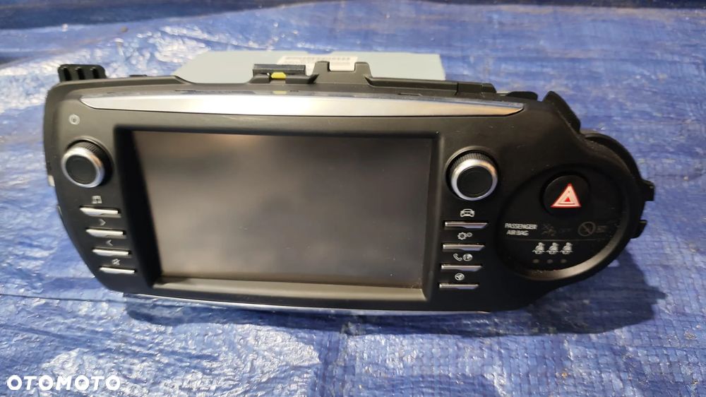 RADIO EKRAN WYŚWIETLACZ FUJITSU 86140-0D400 TOYOTA YARIS III 3 LIFT ANGLIK UK