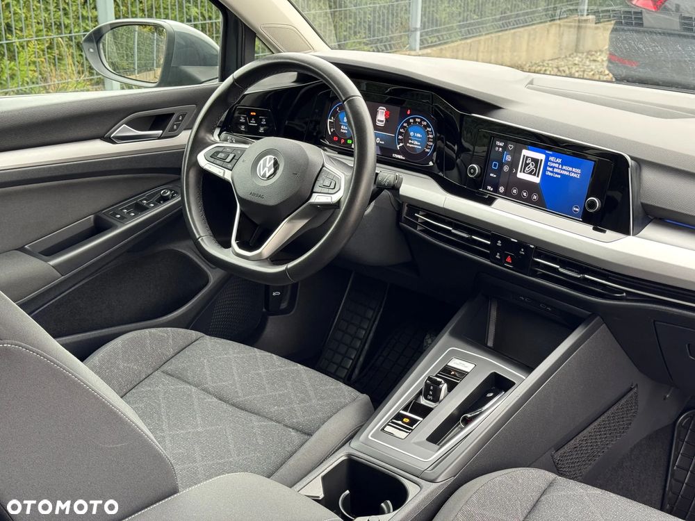 Volkswagen Golf - 24