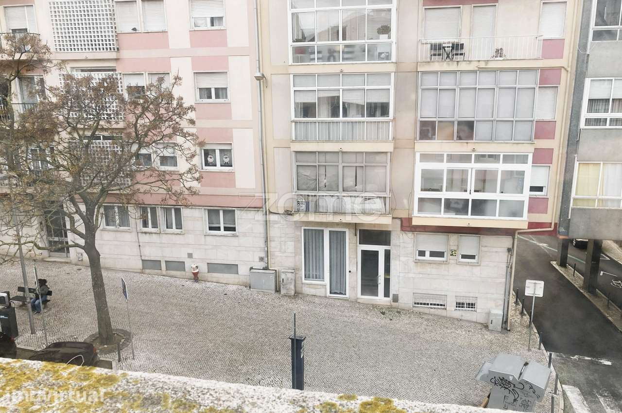 Apartamento T4 em Campolide - Grande imagem: 3/16